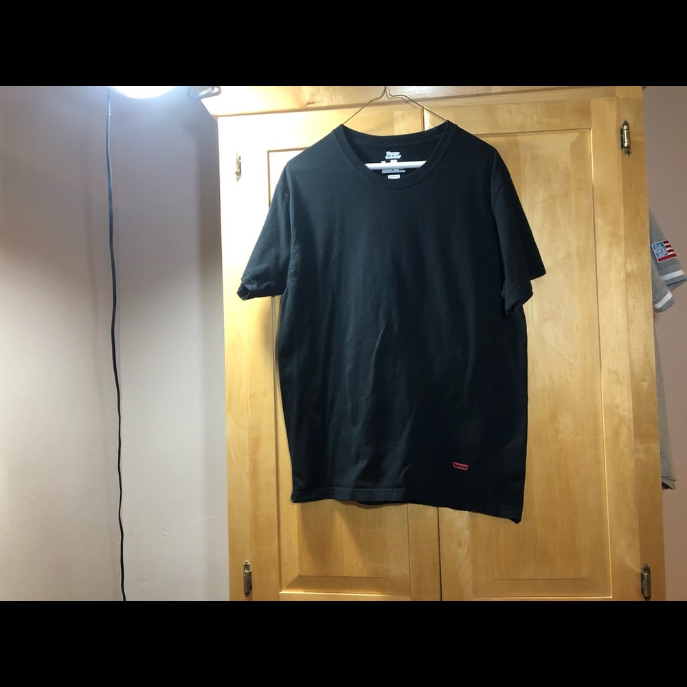 Supreme Hanes t shirt